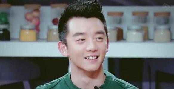 跑男来了郑恺完整 8fba4bafaec84f41b073934f06cf200a.jpeg