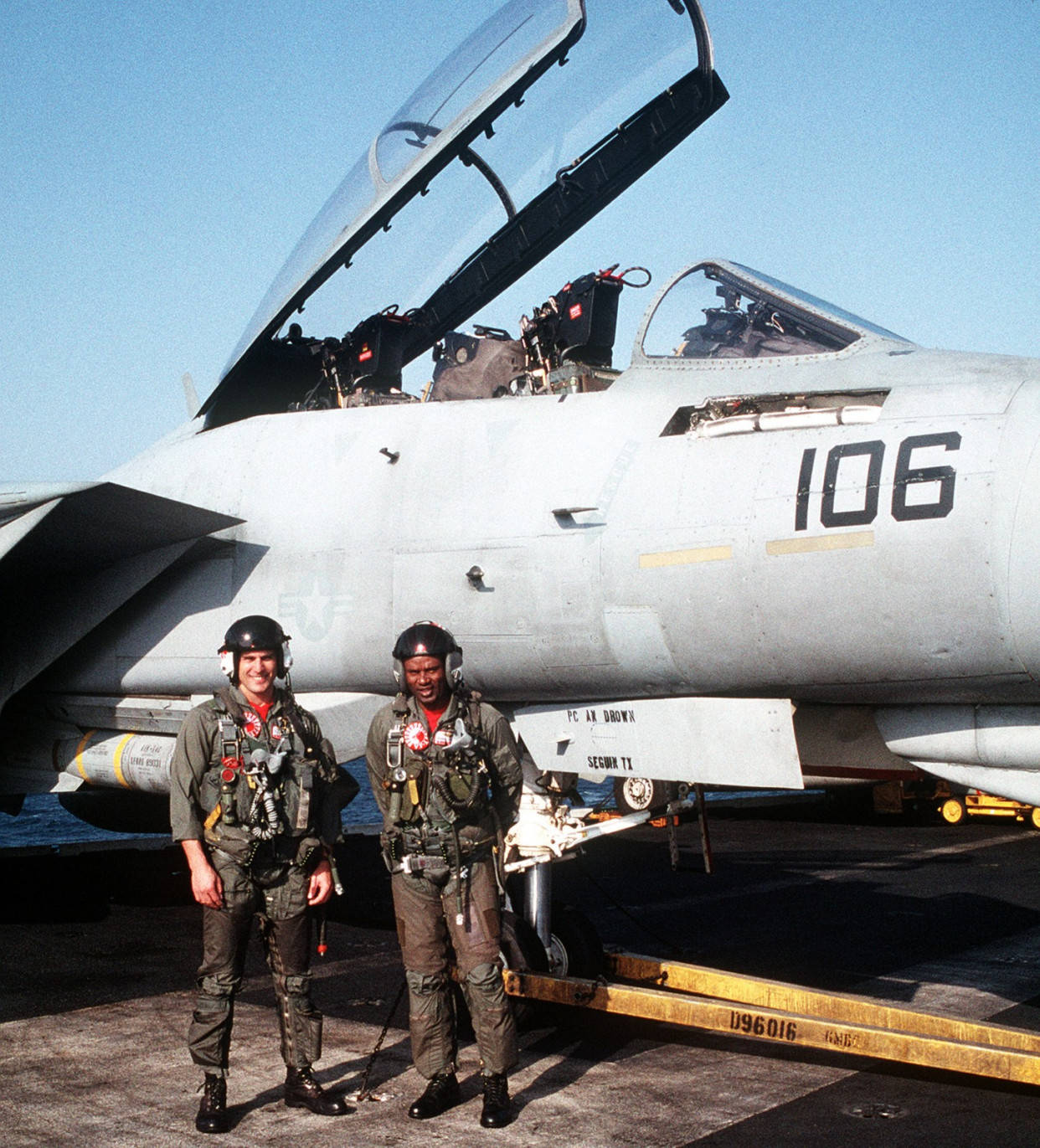 飞行员照片帅气 a7eaf41b84094f64bcb10e6ffbfc2b98.jpeg