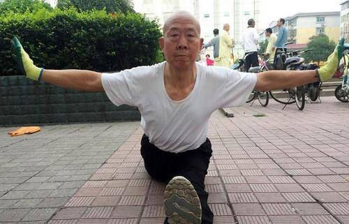 赤兔4适合多少斤 f6e08fdc096b464ca1316bfd5a1b1b00.jpeg