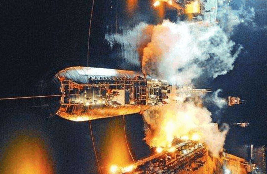 一个刷油漆的工人,为何火烧核潜艇?原因竟然是不想上班_詹姆斯·费里