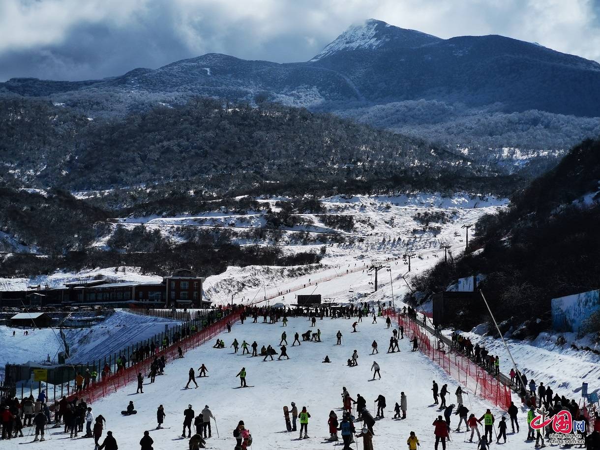 春节旅游“爆款地” 茂县太子岭滑雪场实现门票收入56余万元