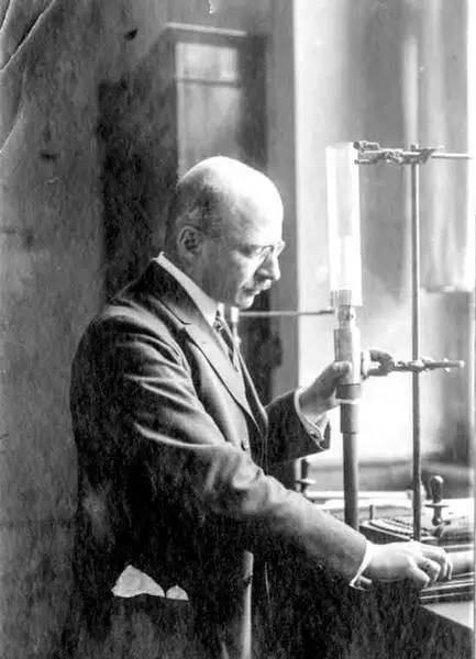 世界上著名的犹太科学家 9f1f51ef6bc24a87a65a406c18b9a3a6.jpeg