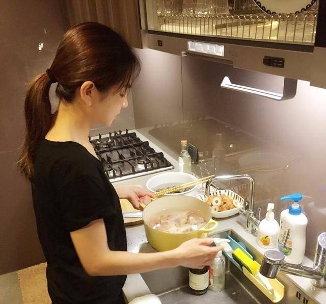 自己在家做饭真的比外面干净吗 7e068ae9a8234e1f834ee64a915d1d7e.jpeg