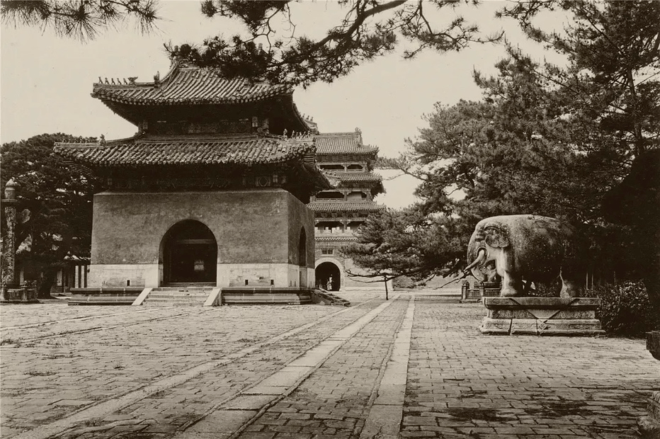 王万兵工作室影视中心24位帝王葬身的邙山小说电影里的那些守墓人真的