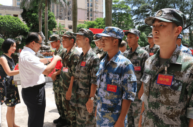 大學生參軍入伍,服役2年後退伍能拿到多少補助?想參軍要知道