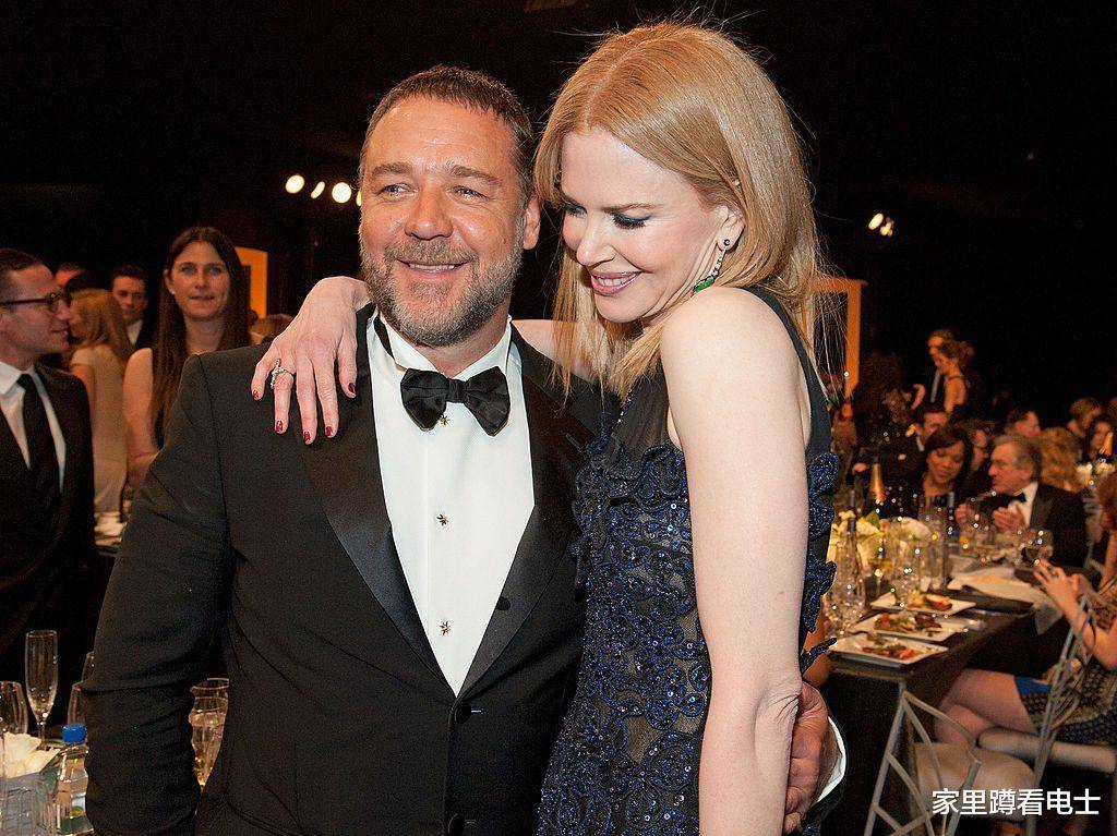 大肚腩白胡子有何魅力_罗素