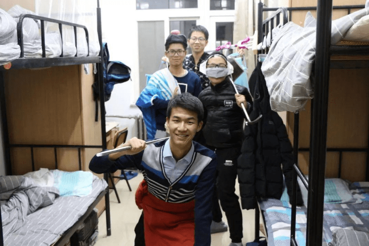 2cf20b23682f42b1bfc4623ebca8248e.png