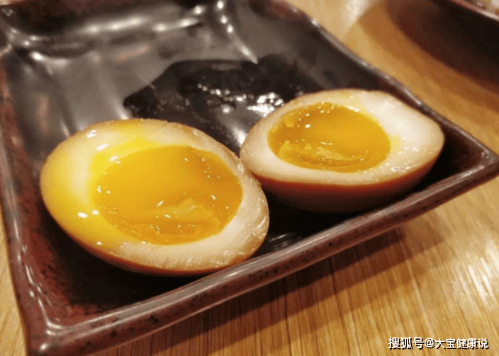1个鸡蛋多少大卡 15b5e6b855d0416e9e98143e12372a1f.png