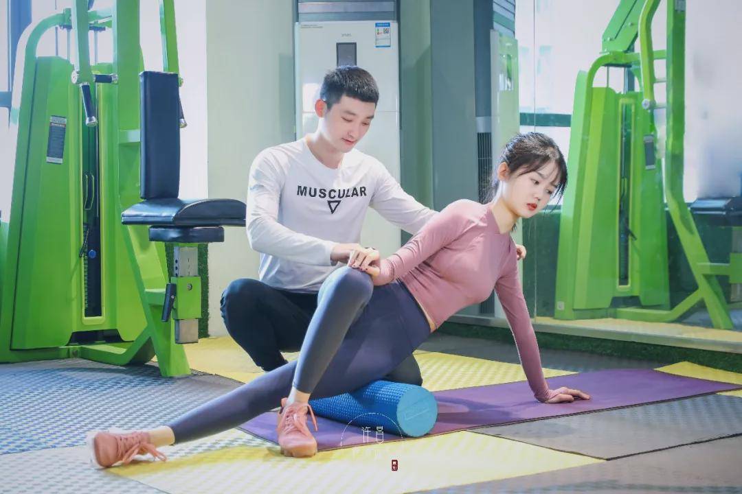 1v1私教课超高颜值教练许昌这家健身房让你想不瘦都难
