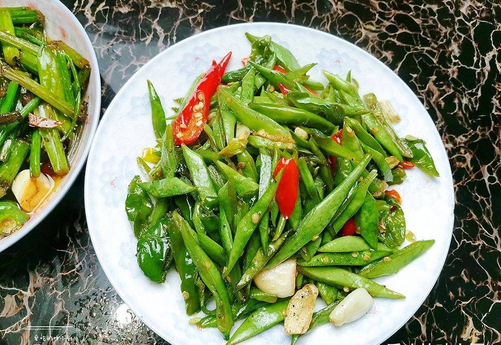 红萝卜可以和菠菜一起凉拌吗 7b94d16e86154393a07086850c222585.jpeg