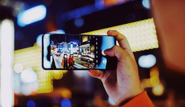 哪个手机拍照防抖效果好 5f264602e10e4b8e81fd7749c0bf336e.jpeg