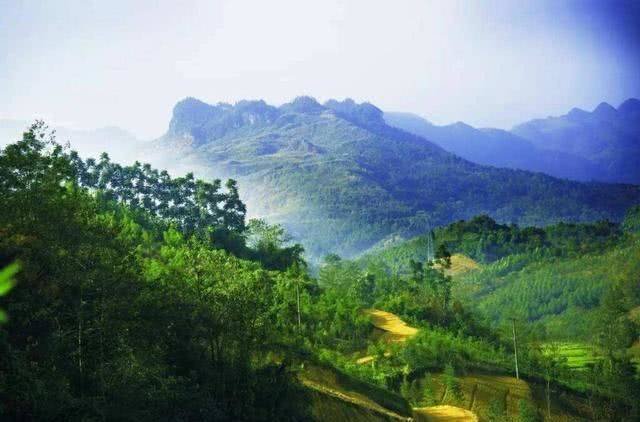 江西最古老的道教名山，号称为中华灵宝第一山，神奇风景堪比仙境