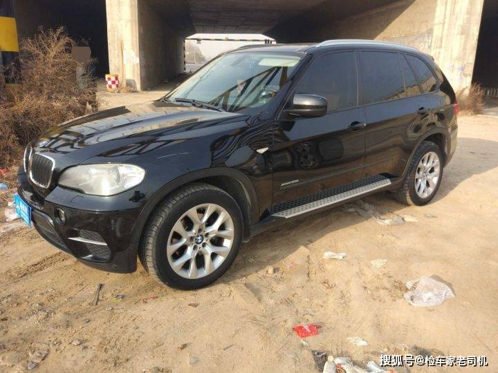 报价17万的宝马x5 底盘磕烂副车架变形 粉丝砍价两万被硬怼 喷漆