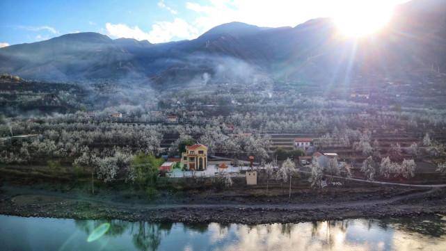 中国最美的春天，三月份的林芝，西藏最美的世外桃源
