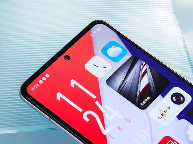 消费者|缺货一个月如今不香了，12GB运存+256GB，一天后开卖或将直接现货
