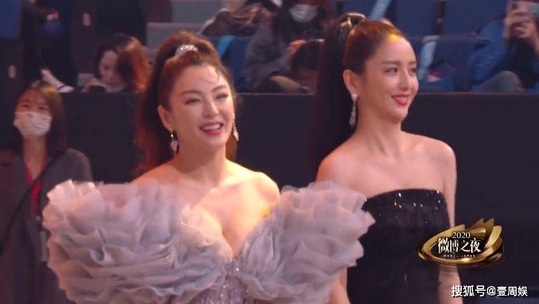 张雨绮跟佟丽娅同台比美,明明比对方小4岁,为何如此显老?