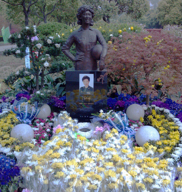 中国女排唯一上将女排精神代表去世后骨灰中发现数枚钢钉