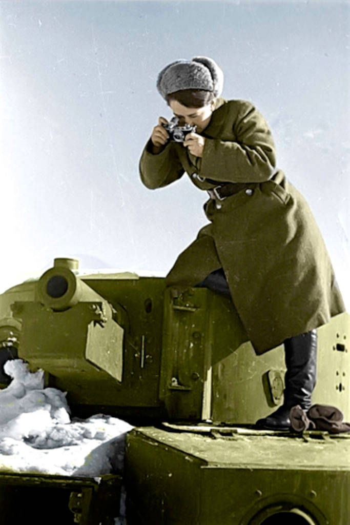 二战老照片:苏德战场上美丽的苏军女兵