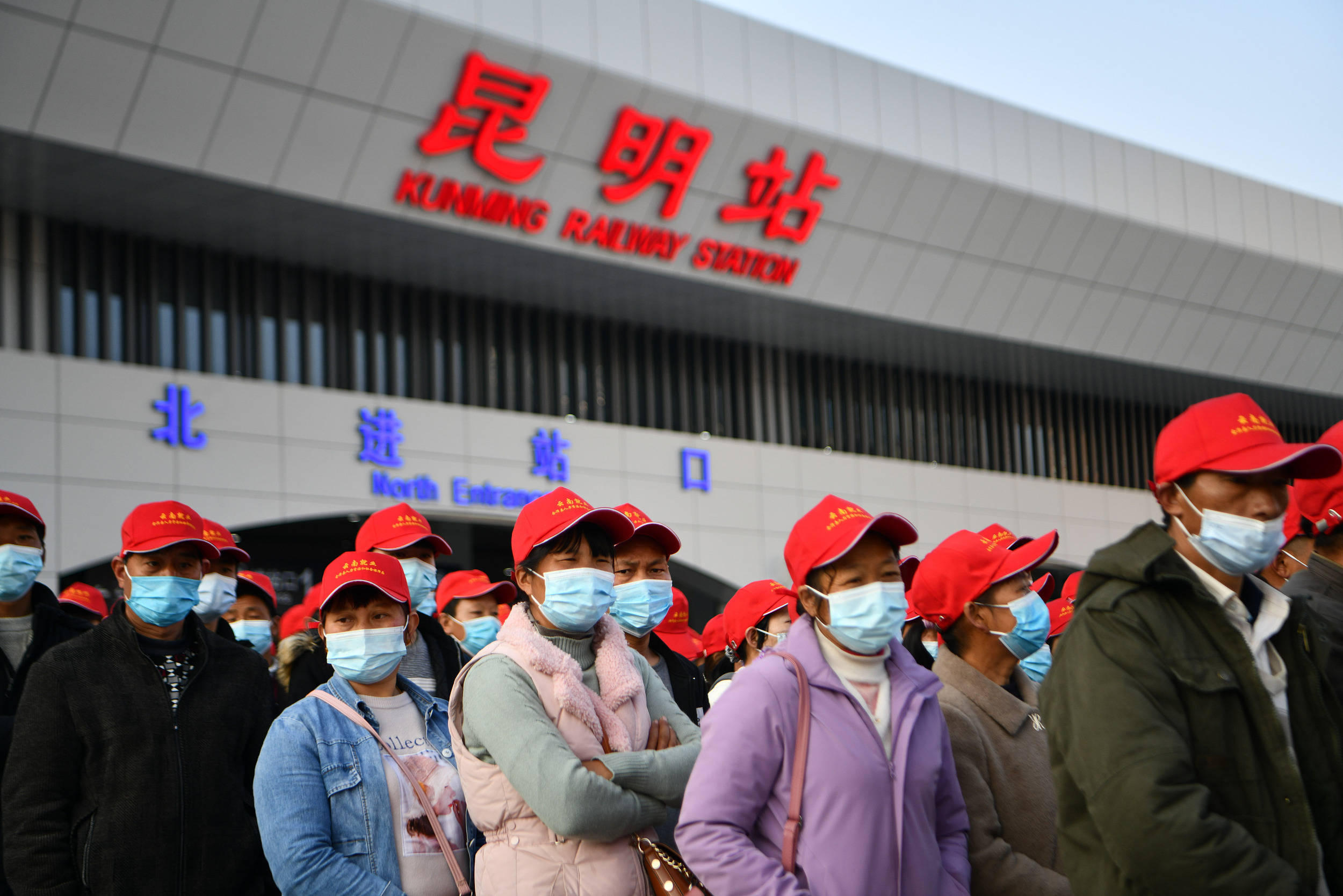 1980余名云南农村劳动力集中外出务工