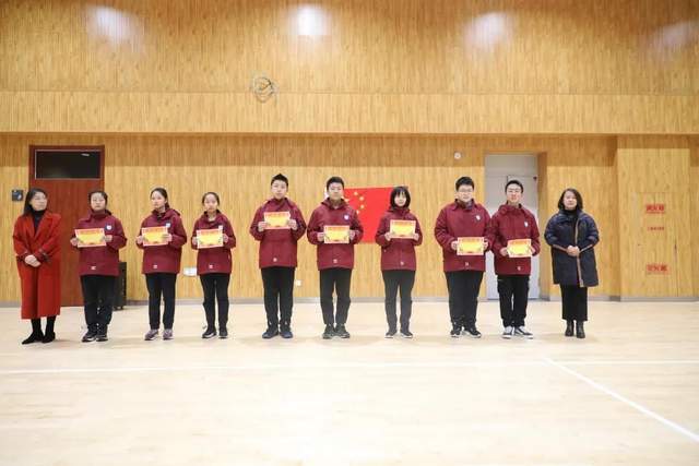 山东省潍坊未来实验学校初中部举行新学期开学典礼