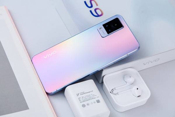 美颜|vivo S9深度评测：首发天玑1100，极夜柔光，自拍天花板