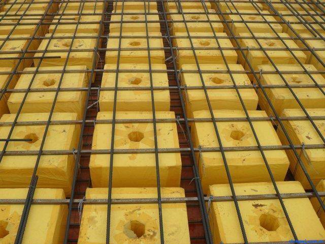 3,密肋楼盖的空间受力体系主要分为柱之间的宽扁梁和分布较密的肋梁