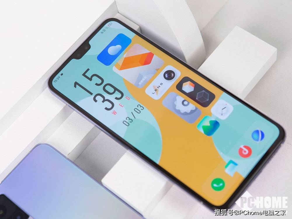 旗舰|印象拾光美若霓虹 5G轻薄自拍旗舰vivo S9图赏