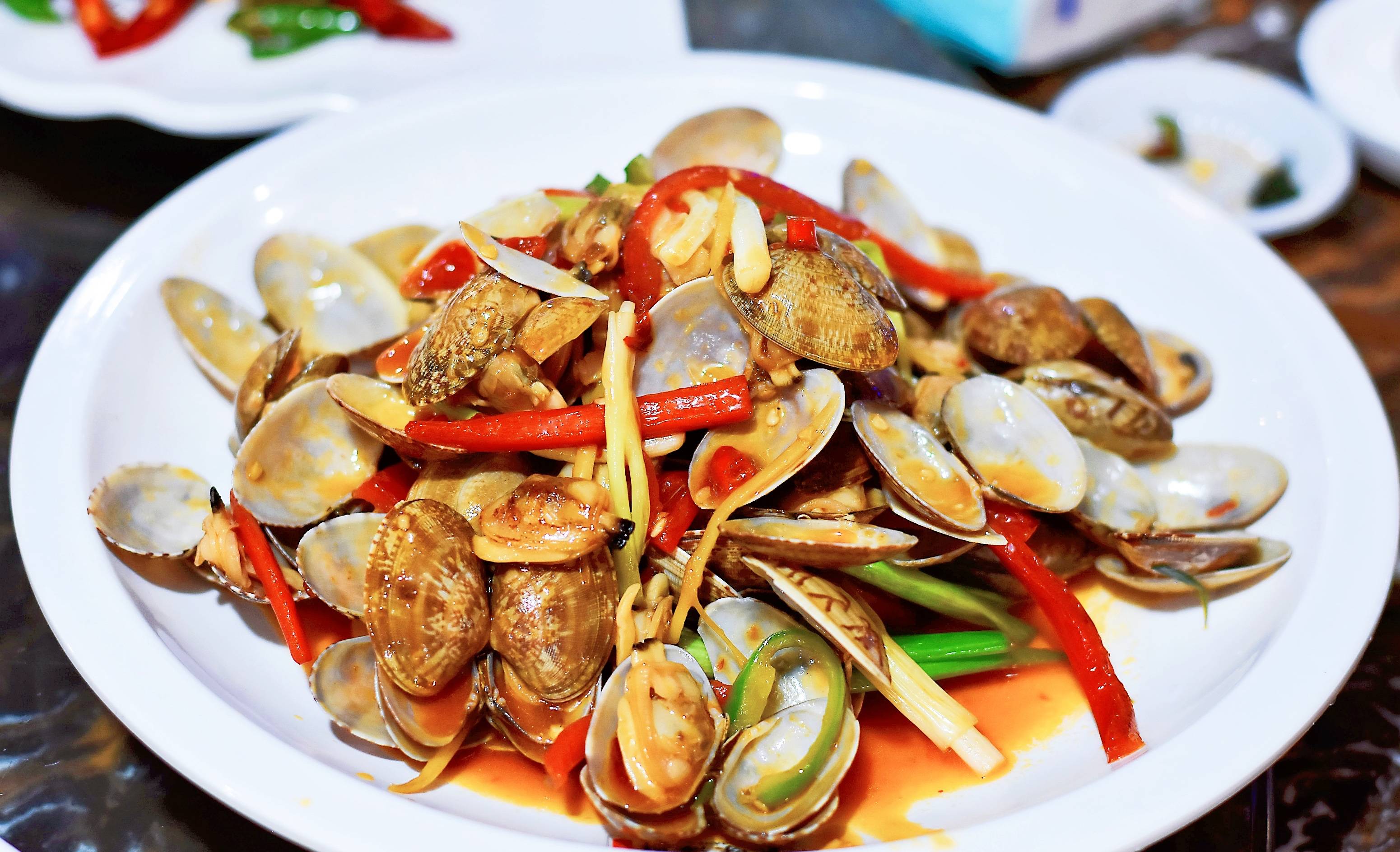 三亚必吃美食,22年的老字号海鲜,吃到扶墙出