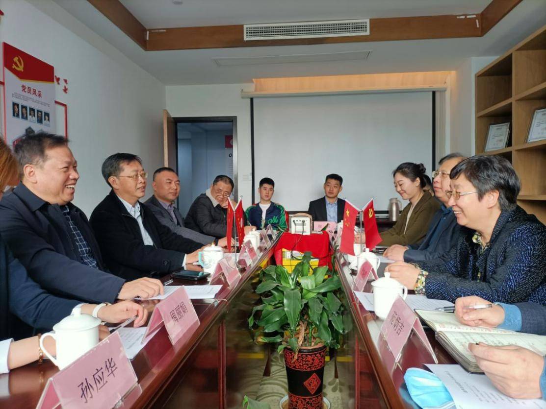 葫芦岛市副市长黄晓霞一行走访江苏省辽宁商会