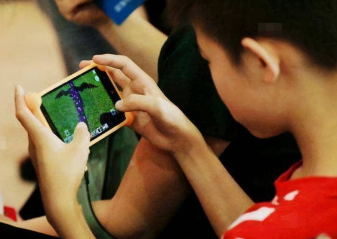 原创初中生兴起的新型攀比风气男生间更为厉害家长要更上心