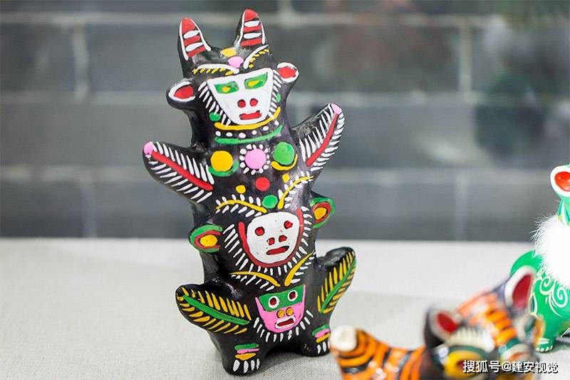 河南周口:淮阳太昊陵独有的泥泥狗,以人禽同体,人兽同体为组合_手机搜