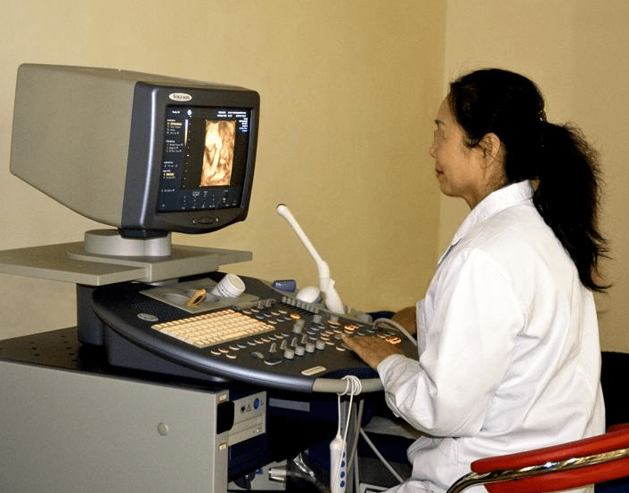 曾经的班花即将当妈产检时被胎宝丑哭这颜值不随我