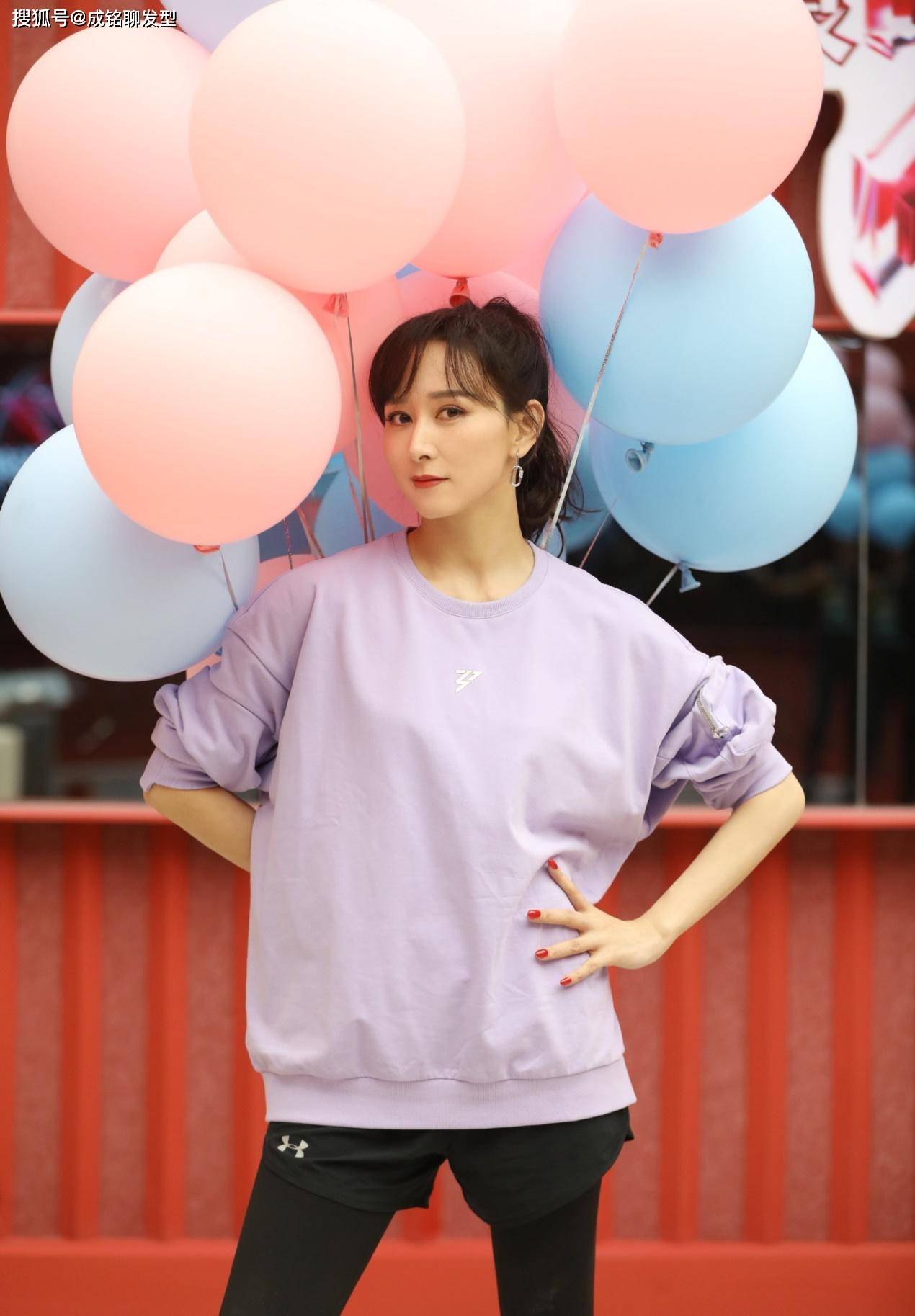 原创胡静长裙上身仙气十足优雅气质知性又端庄富太太尽显温柔范