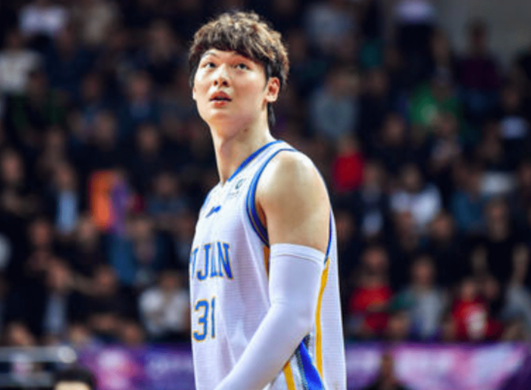 球队管理层要对此负责?_王哲林