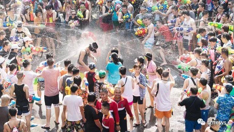 随着疫情的好转，泰国2021年“泼水节”将在新常态下举办庆祝活动