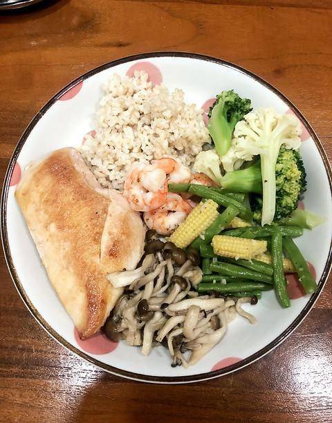 减脂餐晚上吃什么比较好食谱 921de8722c3a49a3ab3c12ae34d6a37a.jpeg