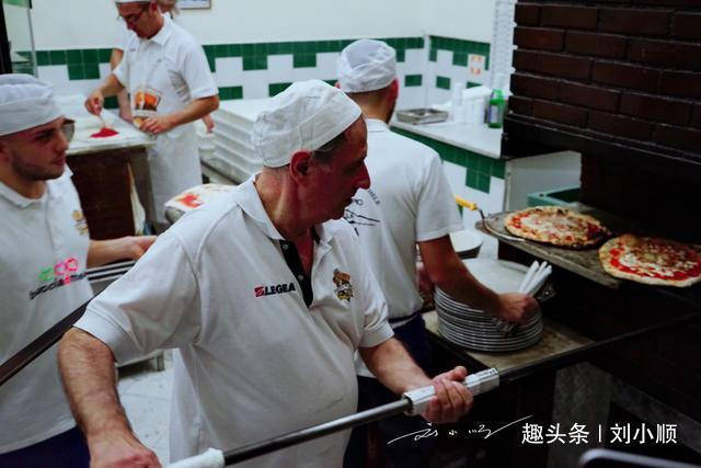意大利“最著名”的披萨店，好莱坞明星都来吃，但中国游客很失望