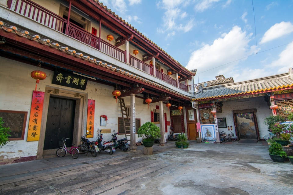 广东私藏了一座奇宅，300年沧桑岁月后，铁钉为啥打不进墙里？