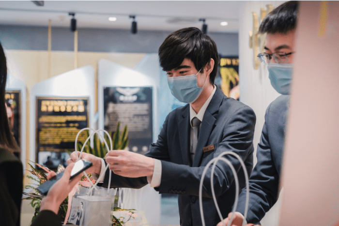 大厦|花式宠爱只为您，YEService越商务为女神客户送甜蜜祝福