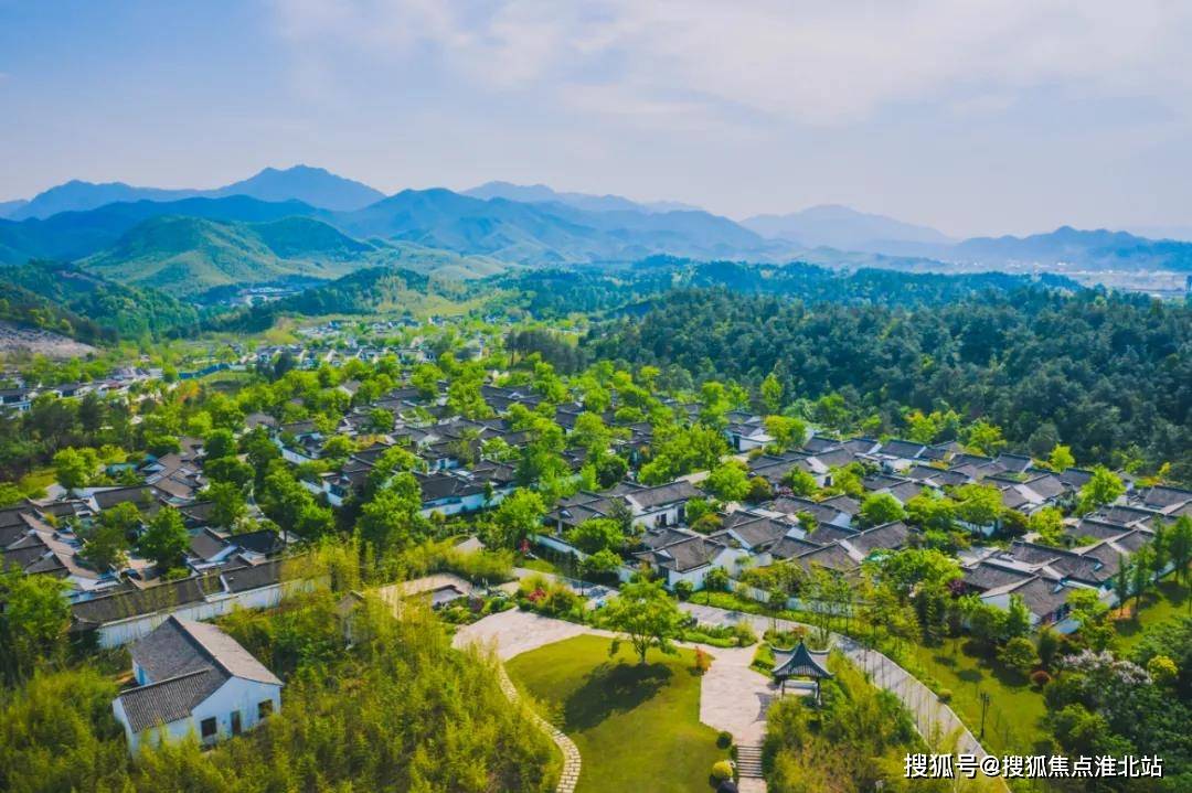 罗家源·仁里山居样板间现已实景呈现,致力于打造