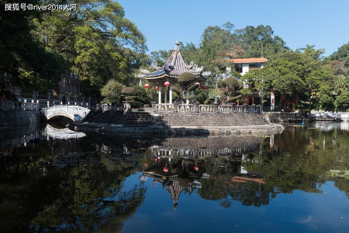 广东潮州也有一座西湖，名气比不上杭州西湖，景色也不错