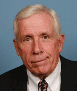 就不由自主地想到了美国当年的《沃尔夫条款》(弗兰克·沃尔夫发起)