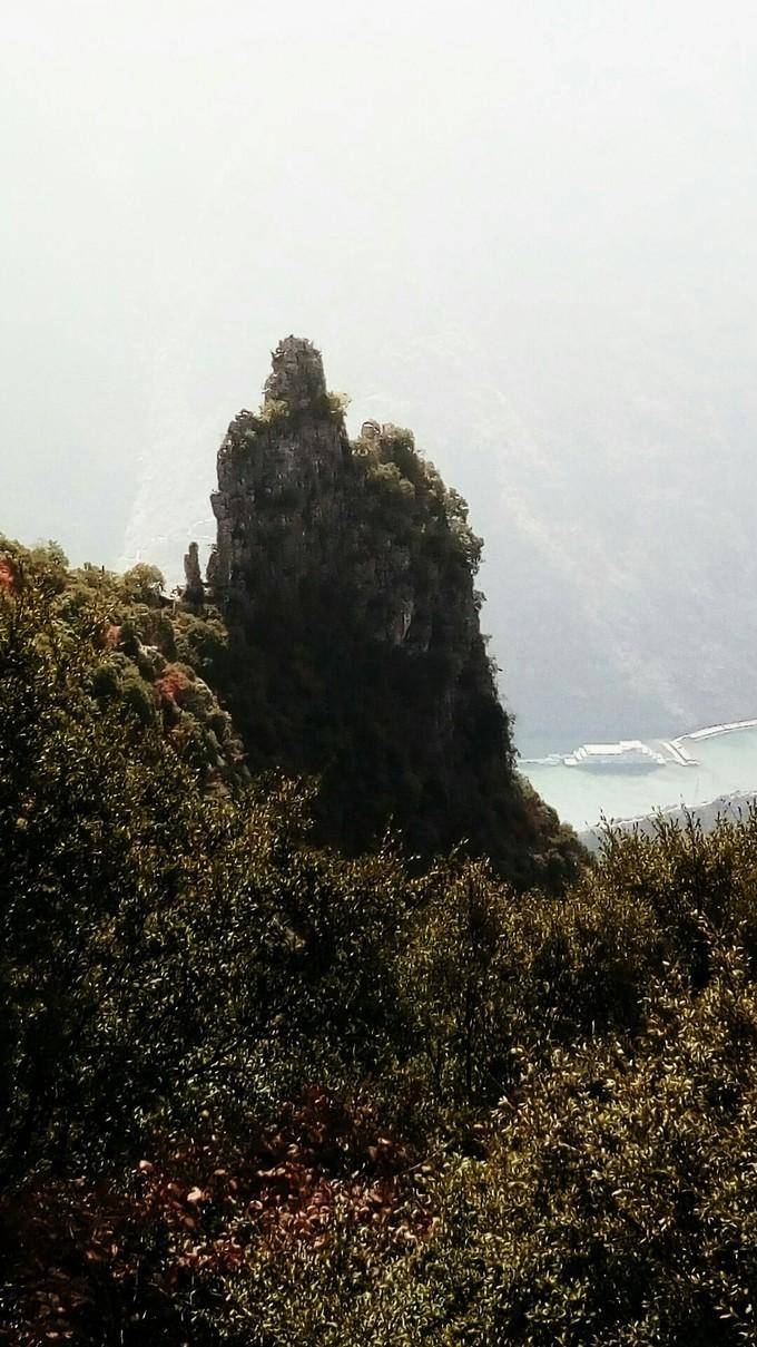 巫山神女峰,最多情美丽的石头,楚襄王梦中相会的原型