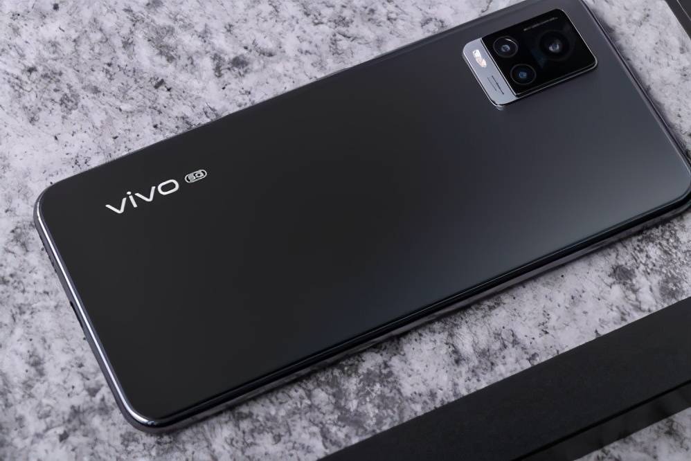 vivo新机型s9系列正式发布轻薄外观吸粉无数