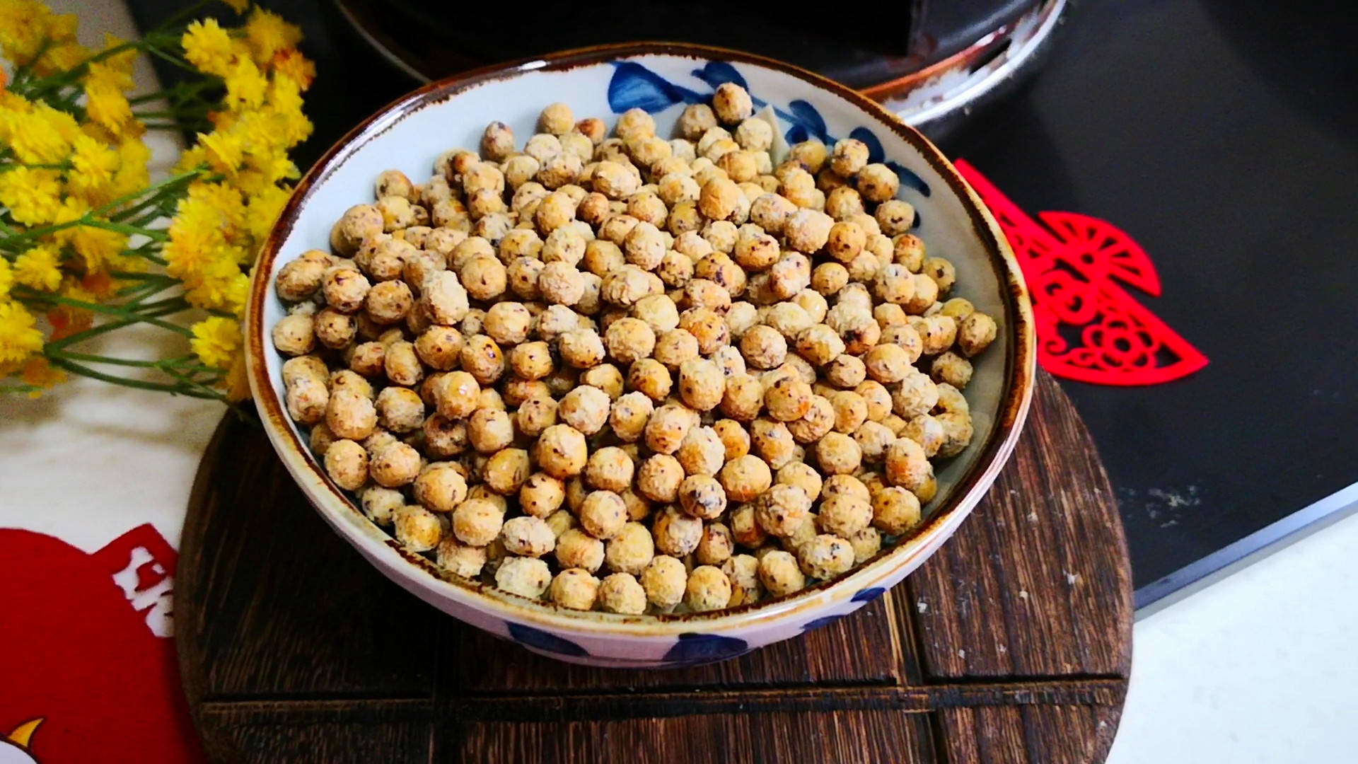 二月二炒糖豆 老传统不能丢 营养黄豆炒起来 寓意家人健健康康 豆子