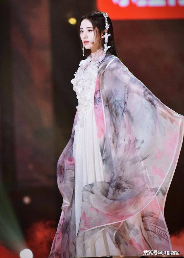 原创四千年一遇的美少女古装扮相太迷人她名副其实