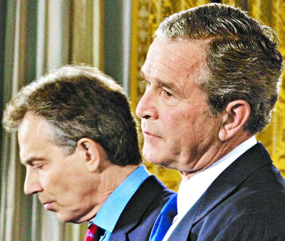 《是,首相》汉弗莱为什么说哈克在下个世纪可能还是首相?