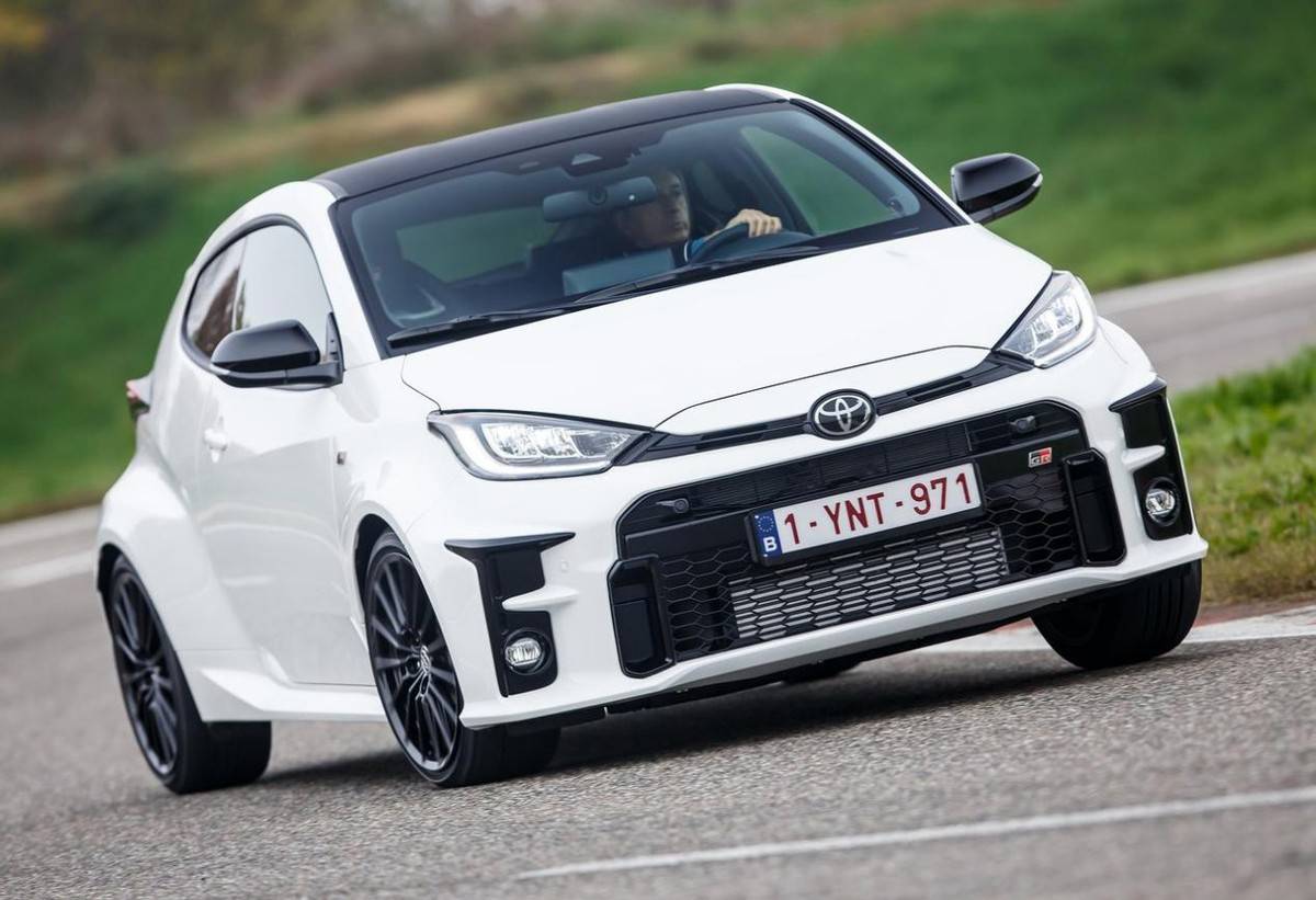 前不久,丰田亮相了旗下全新的小钢炮,也就是2021款丰田gr yaris,这款