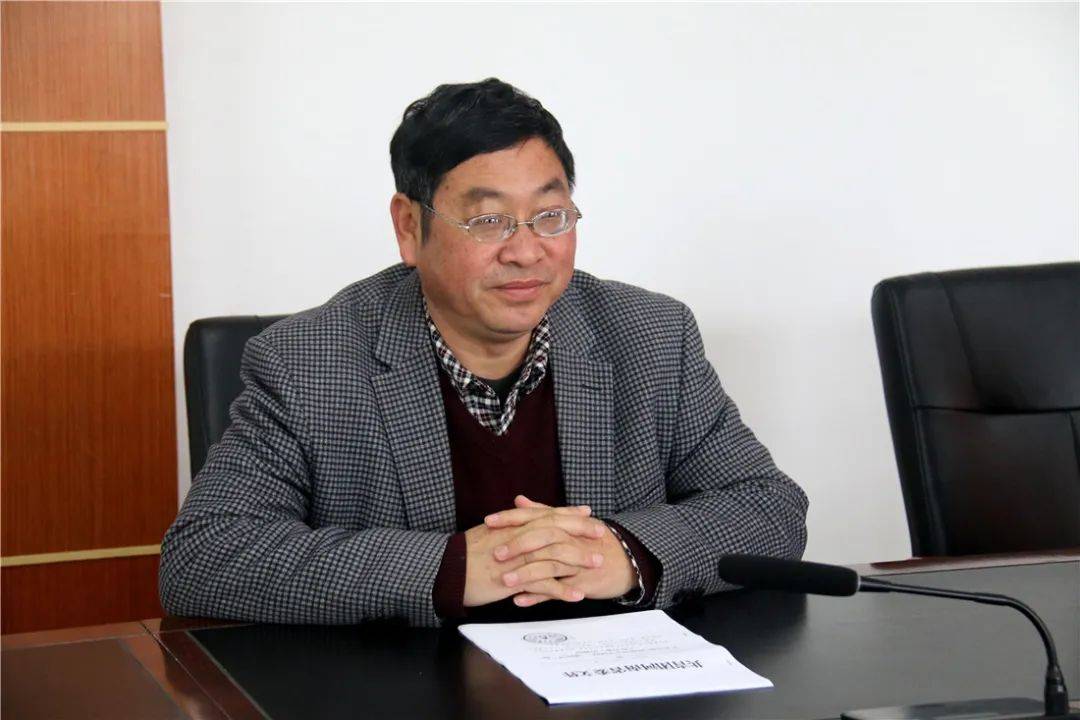 吴德明校长在总结讲话中指出,新县高中团校工作的开展,体现了学校高度