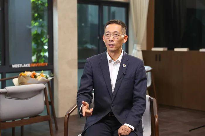 施一公:为国家做事,人生选择从未后悔